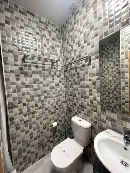 Downtown Jinetes Deluxe With Pool & Free Parking Apartment Malaga Ngoại thất bức ảnh